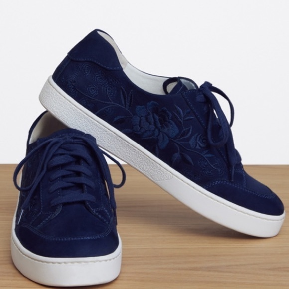 Johnny Was Bianca heavily embroidered lace up sneakers - Picture 2 of 8